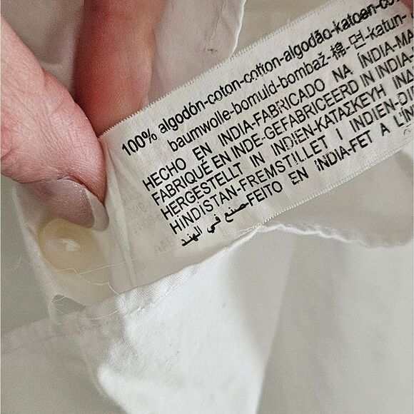 💝Zara eyelet ruffle button up top size small - Picture 5 of 5